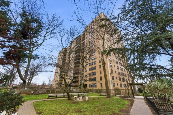 $1,975 | 201 St Pauls Avenue, Unit 17P, Jersey City, NJ 07306
