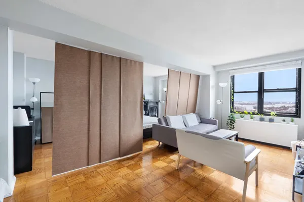 $1,975 | 201 St Pauls Avenue, Unit 17P, Jersey City, NJ 07306