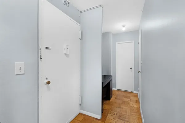$1,975 | 201 St Pauls Avenue, Unit 17P, Jersey City, NJ 07306
