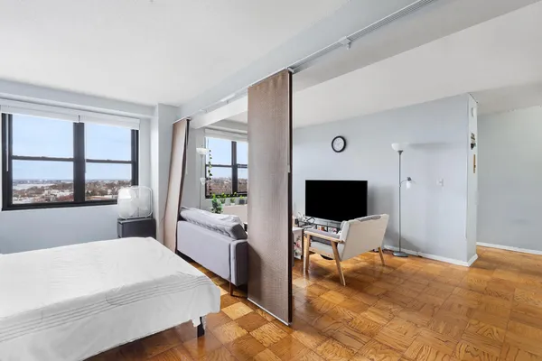 $1,975 | 201 St Pauls Avenue, Unit 17P, Jersey City, NJ 07306