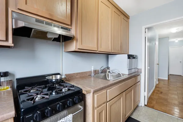 $1,975 | 201 St Pauls Avenue, Unit 17P, Jersey City, NJ 07306
