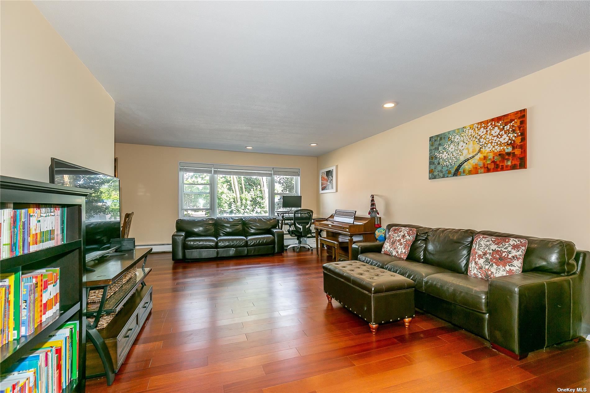 200 South Middle Neck Road, Unit F1 Great Neck, NY 11021 - Photo 1 of 1