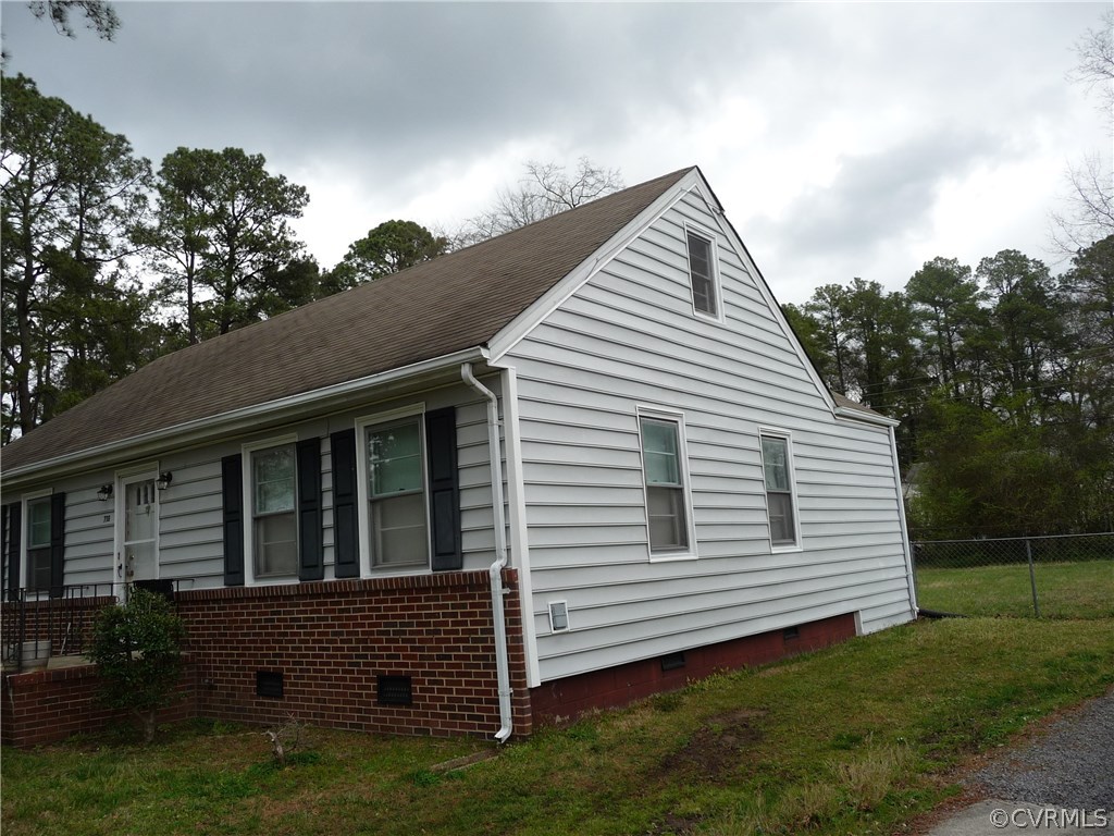 718 Hampton Road Petersburg, VA 23805 - Photo 2 of 4 Gallery Image 2