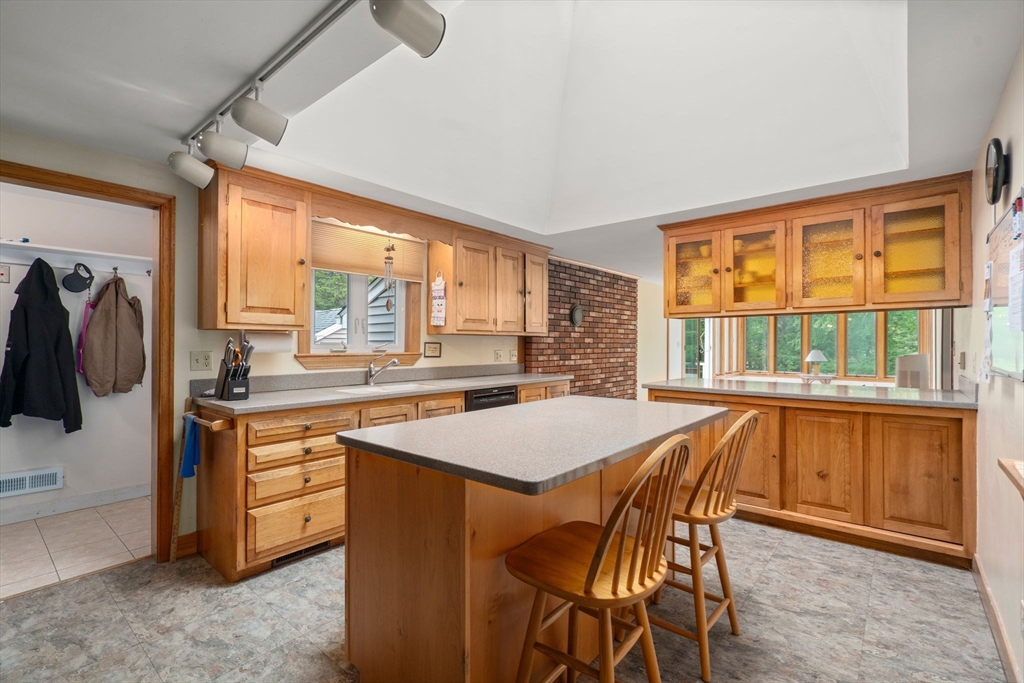 13 Henley Road Acton, MA 01720 - Photo 12 of 25
