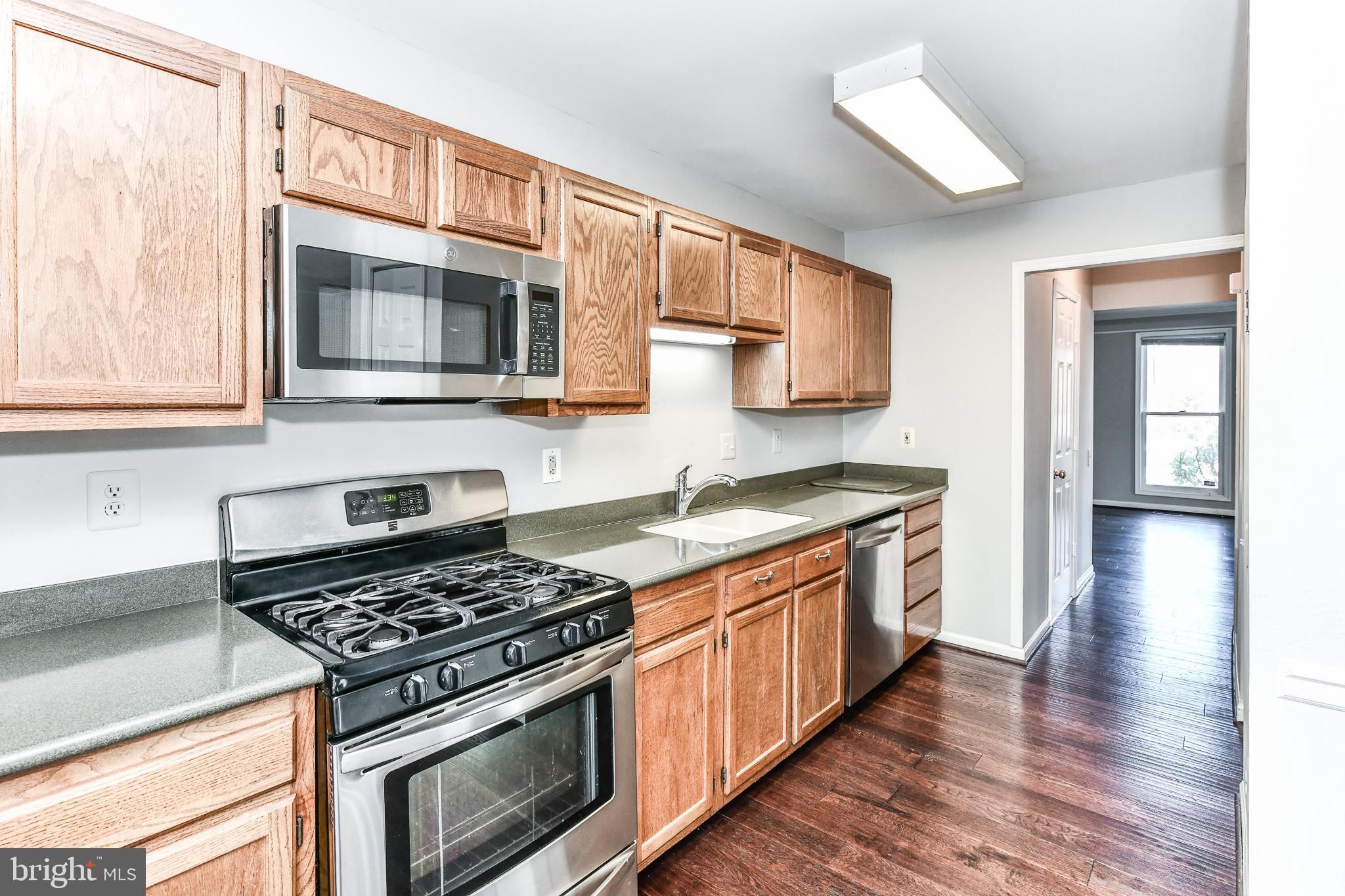 43852 Laburnum Square Ashburn, VA 20147 - Photo 12 of 27