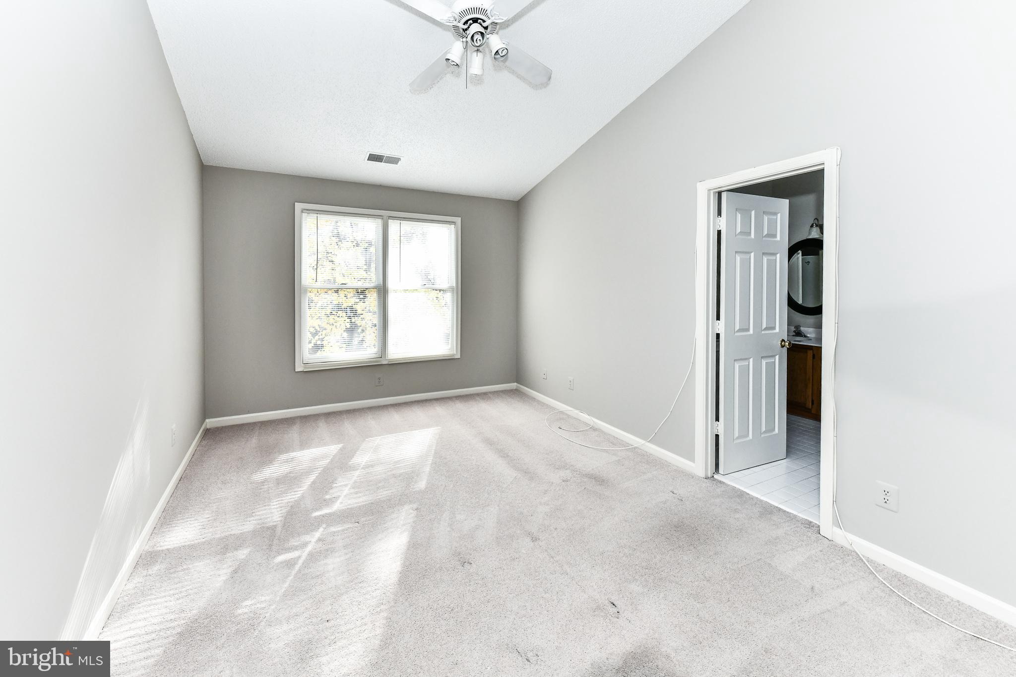 43852 Laburnum Square Ashburn, VA 20147 - Photo 16 of 27