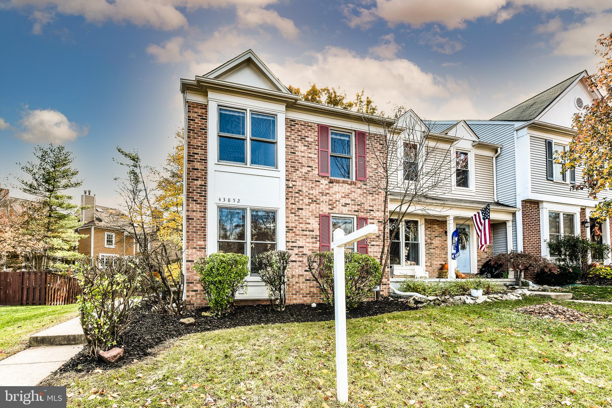 43852 Laburnum Square Ashburn, VA 20147 - Photo 3 of 27