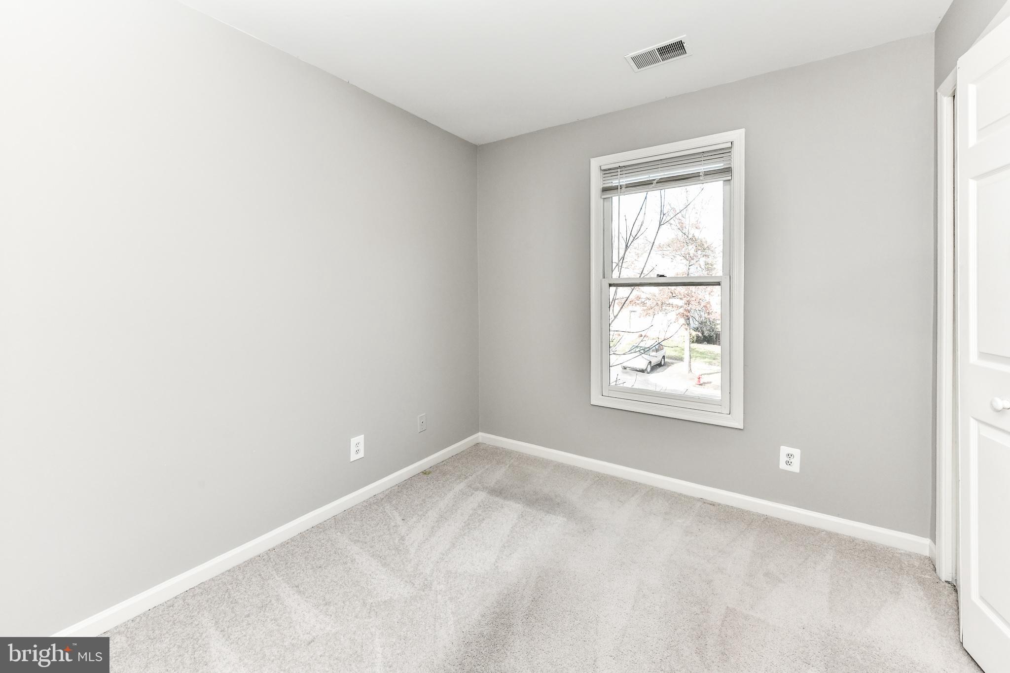 43852 Laburnum Square Ashburn, VA 20147 - Photo 22 of 27