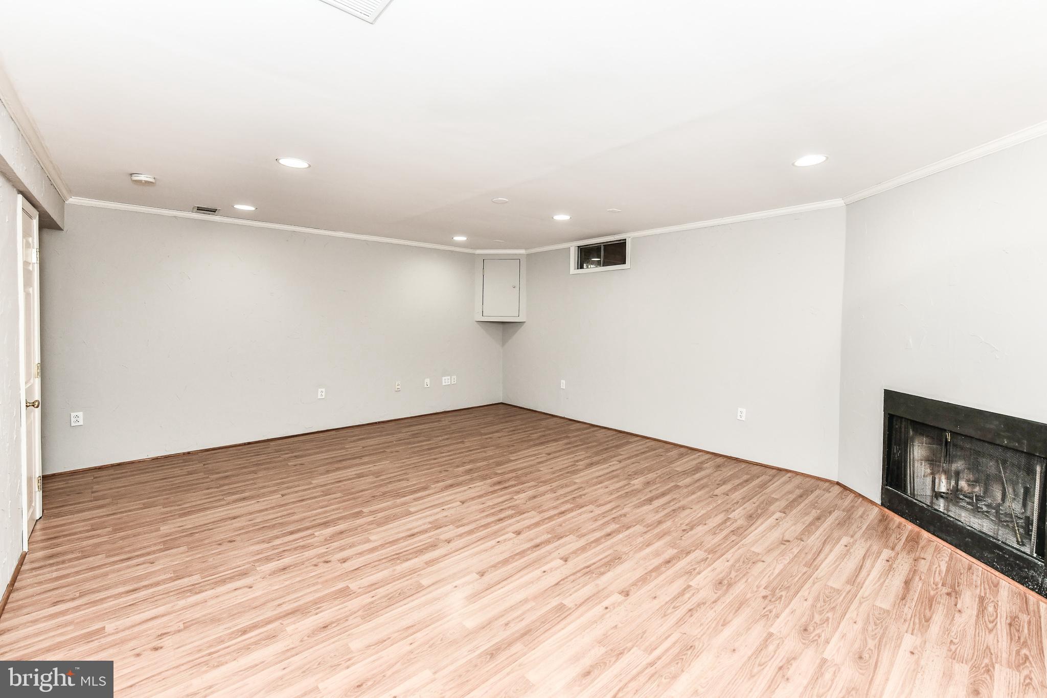 43852 Laburnum Square Ashburn, VA 20147 - Photo 24 of 27