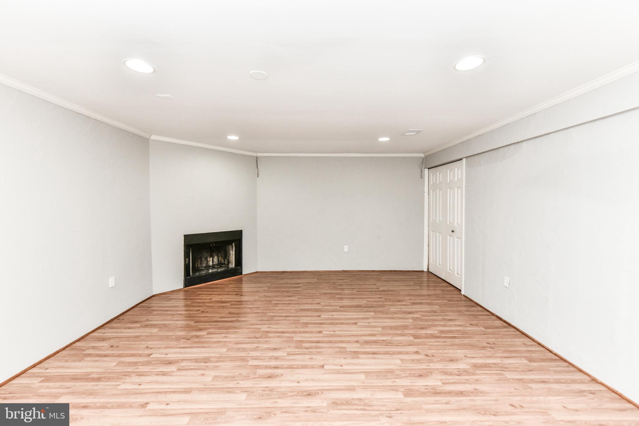 43852 Laburnum Square Ashburn, VA 20147 - Photo 25 of 27