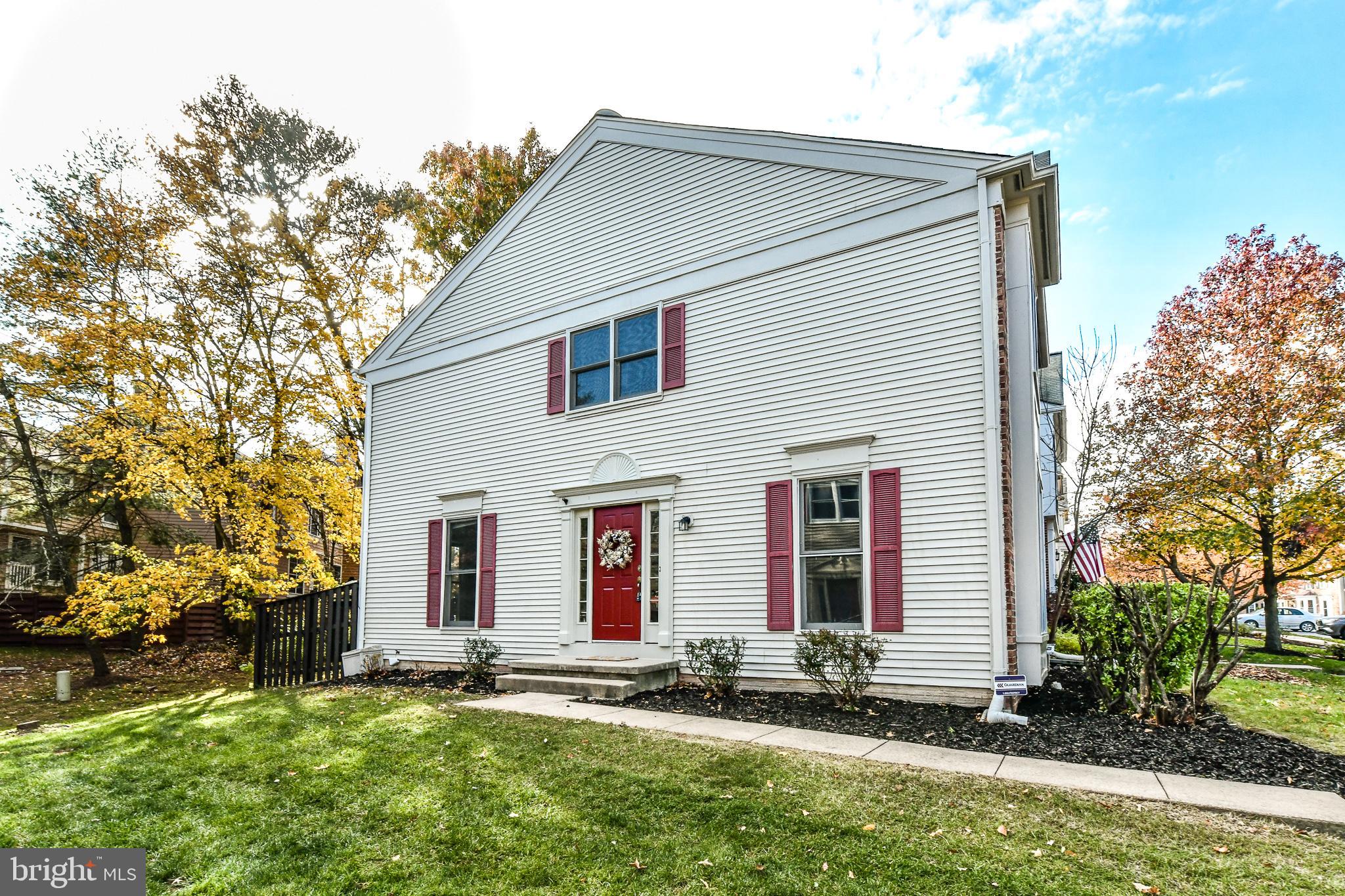43852 Laburnum Square Ashburn, VA 20147 - Photo 4 of 27