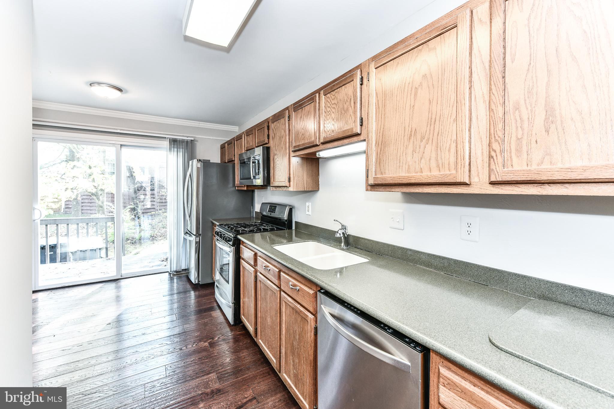 43852 Laburnum Square Ashburn, VA 20147 - Photo 10 of 27
