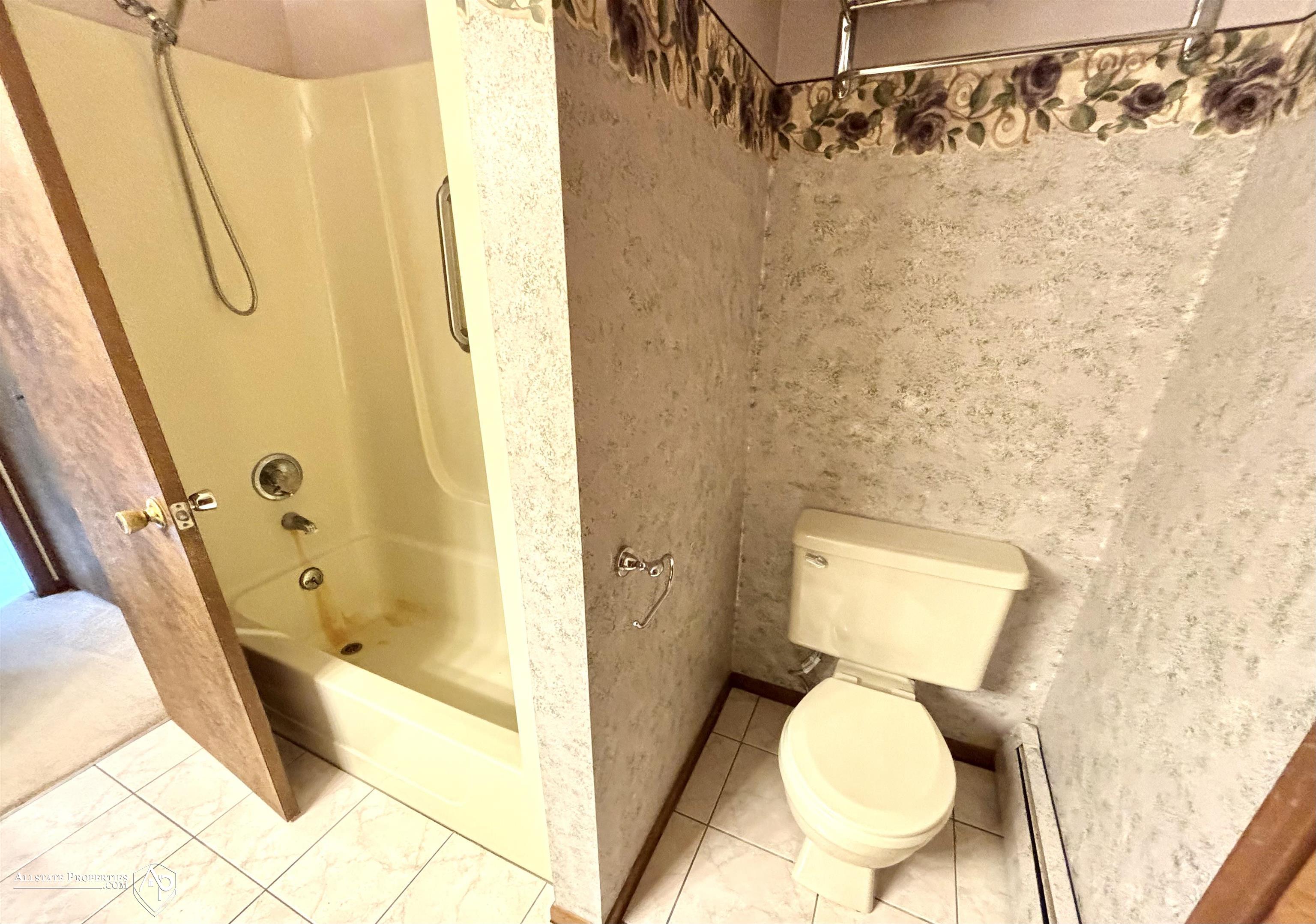 11111 East Carpenter Road Davison, MI 48423 - Photo 14 of 24 50147537-4434b0e4-ef30-4d01-8b99-f42c68b173b2.JPG