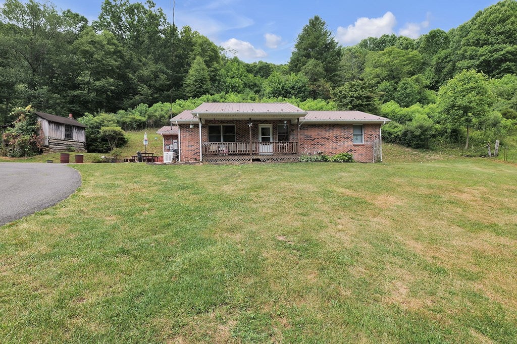 1944 South Fork Road Marion, VA 24354 - Photo 21 of 27 Gallery Image 21