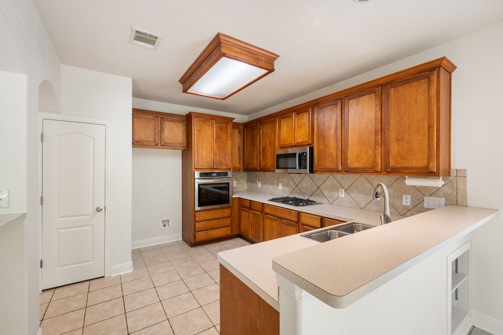 20712 Kearney Hill Road Pflugerville, TX 78660 - Photo 10 of 29 Gallery Image 10