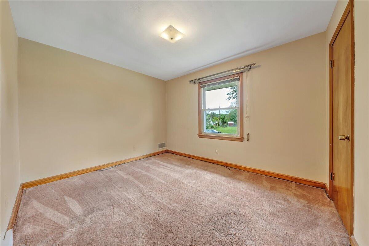 1808 Malvern Road Southwest Roanoke, VA 24015 - Photo 18 of 35 Bedroom Three
