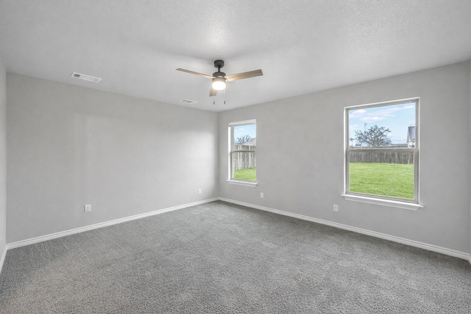 228 St Charles Drive, Unit B Springtown, TX 76082 - Photo 5 of 16