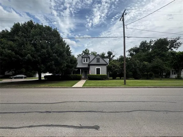 a view of outdoor space with city view