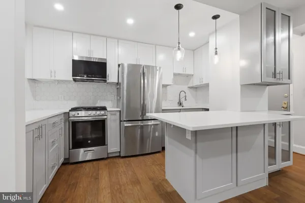 $3,500 | 2127 California Street Northwest, Unit 102, Washington, DC 20008