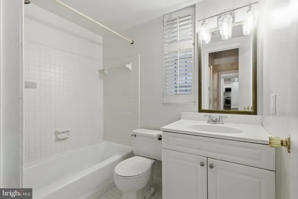 $3,500 | 2127 California Street Northwest, Unit 102, Washington, DC 20008