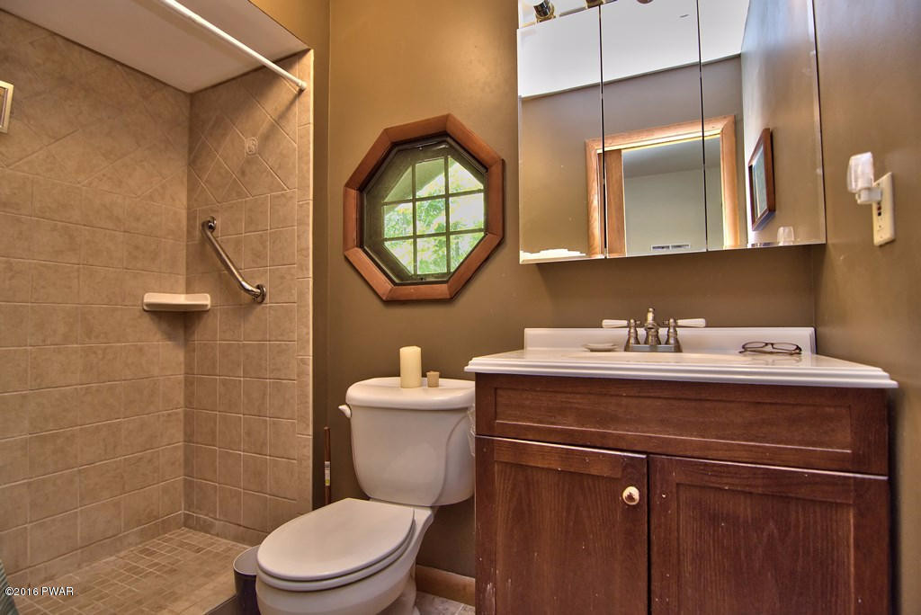 1593 Ridgeview Drive Lake Ariel, PA 18436 - Photo 14 of 68