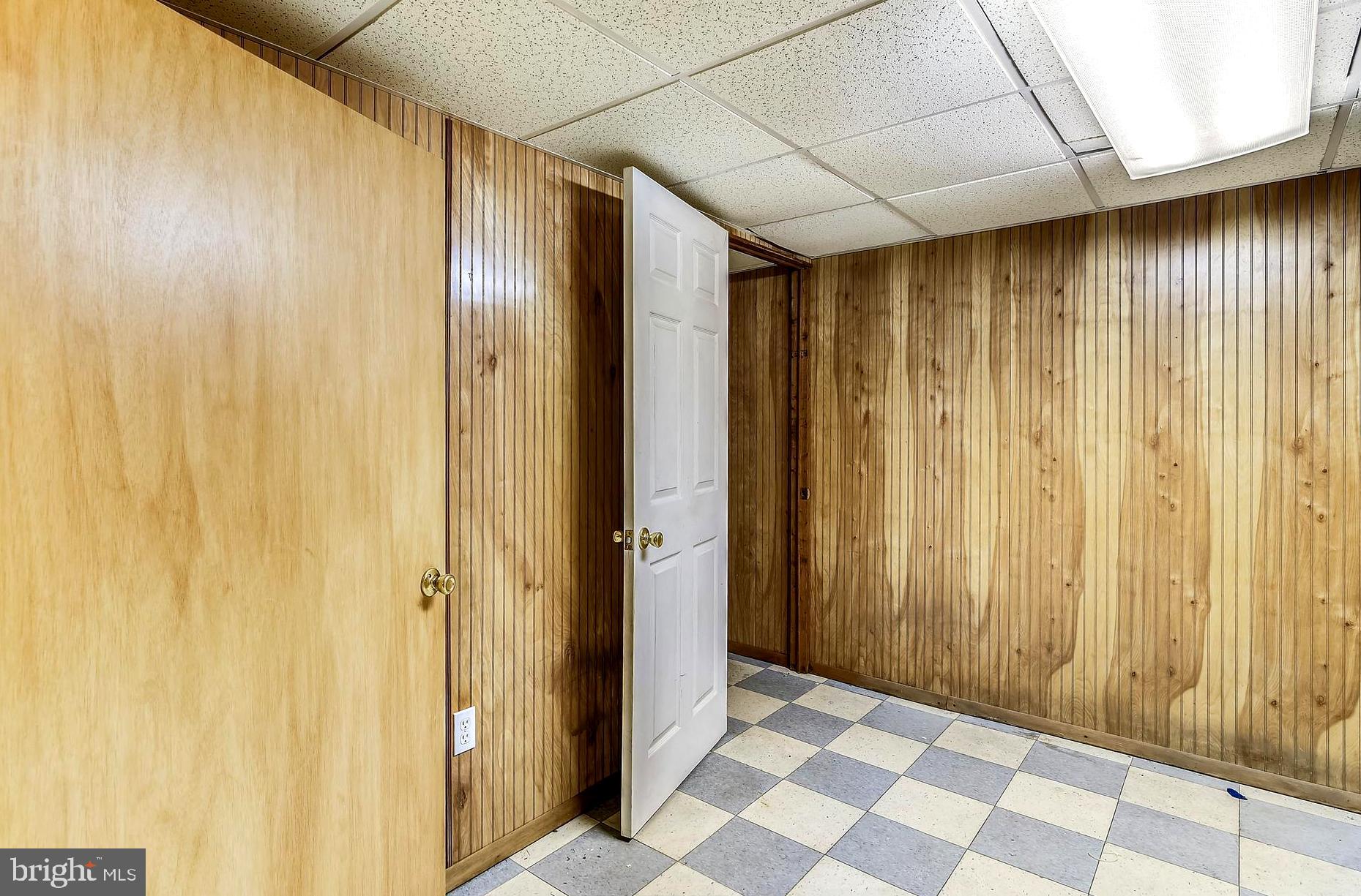 1661 Fairview Beach Road Pasadena, MD 21122 - Photo 30 of 37 Large Storage or Hobbyist Room