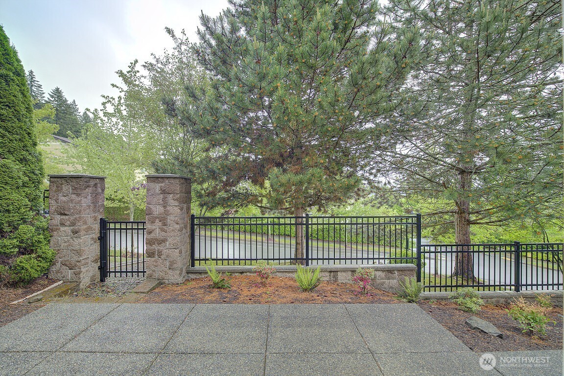 597 Alpine Ridge Place Northwest Issaquah, WA 98027 - Photo 37 of 39