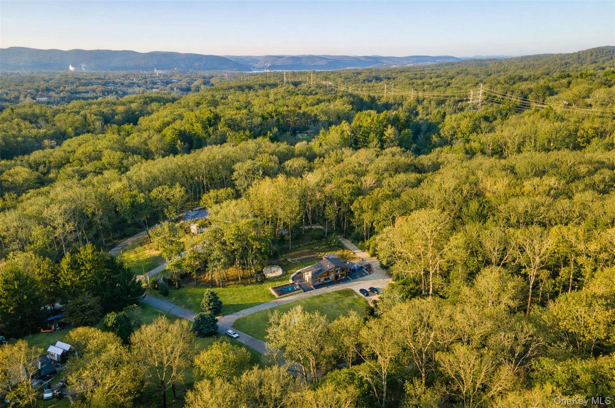 27 Spice Hill Road Croton-on-Hudson, NY 10520 - Photo 5 of 20