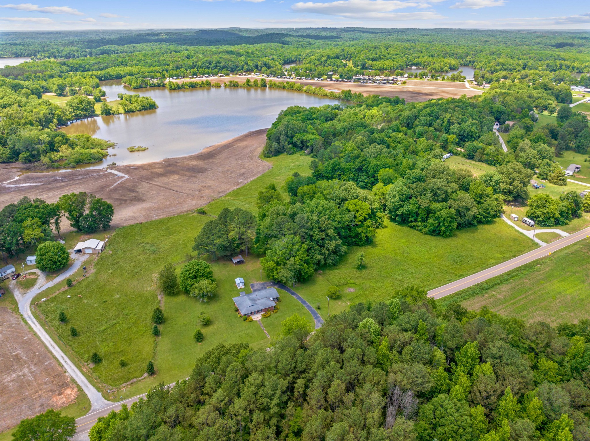 4519 Highway 100 Decaturville, TN 38329 - Photo 20 of 31 a view of a lake with a beach