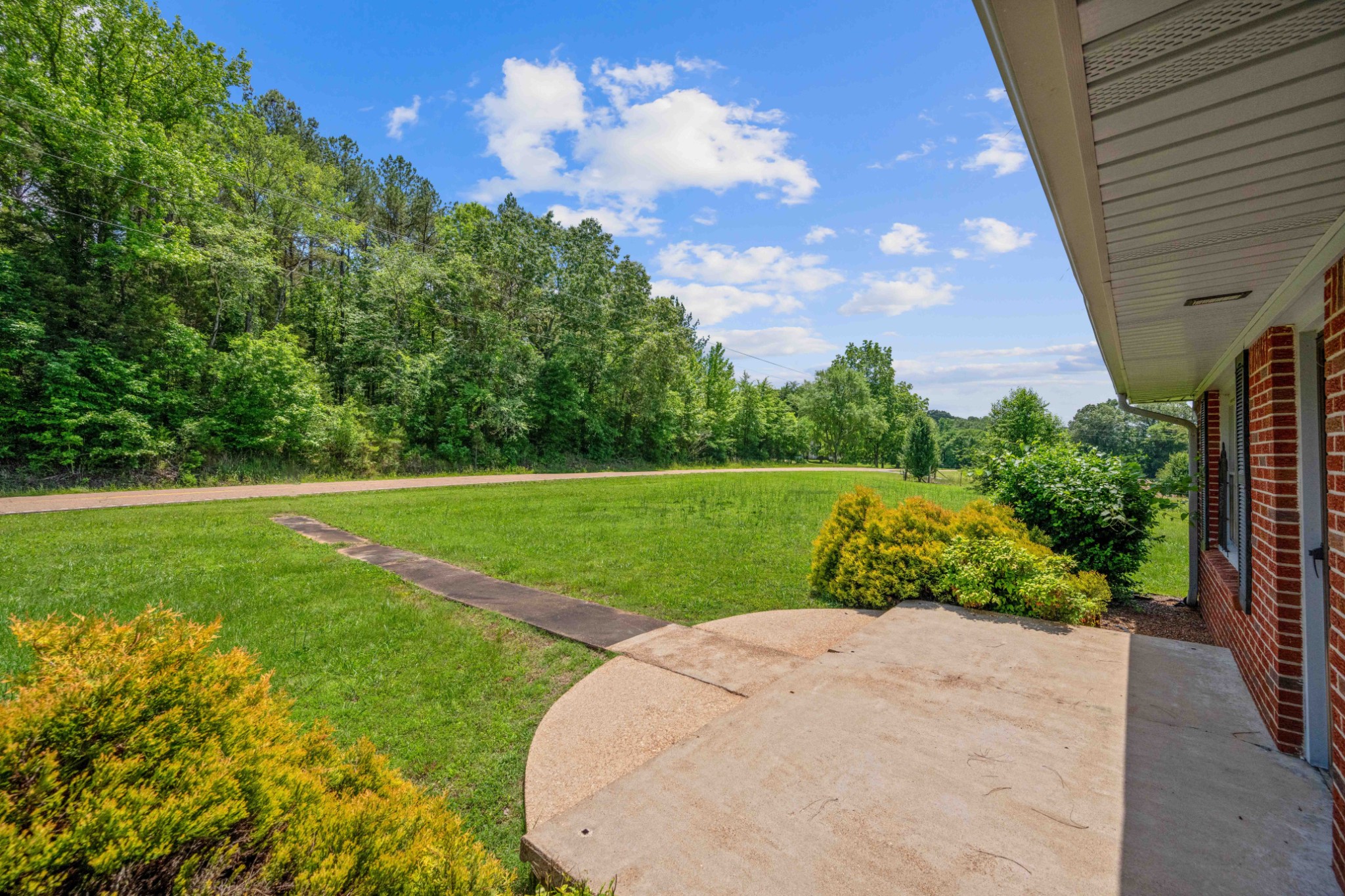 4519 Highway 100 Decaturville, TN 38329 - Photo 30 of 31 a view of a golf course with a garden