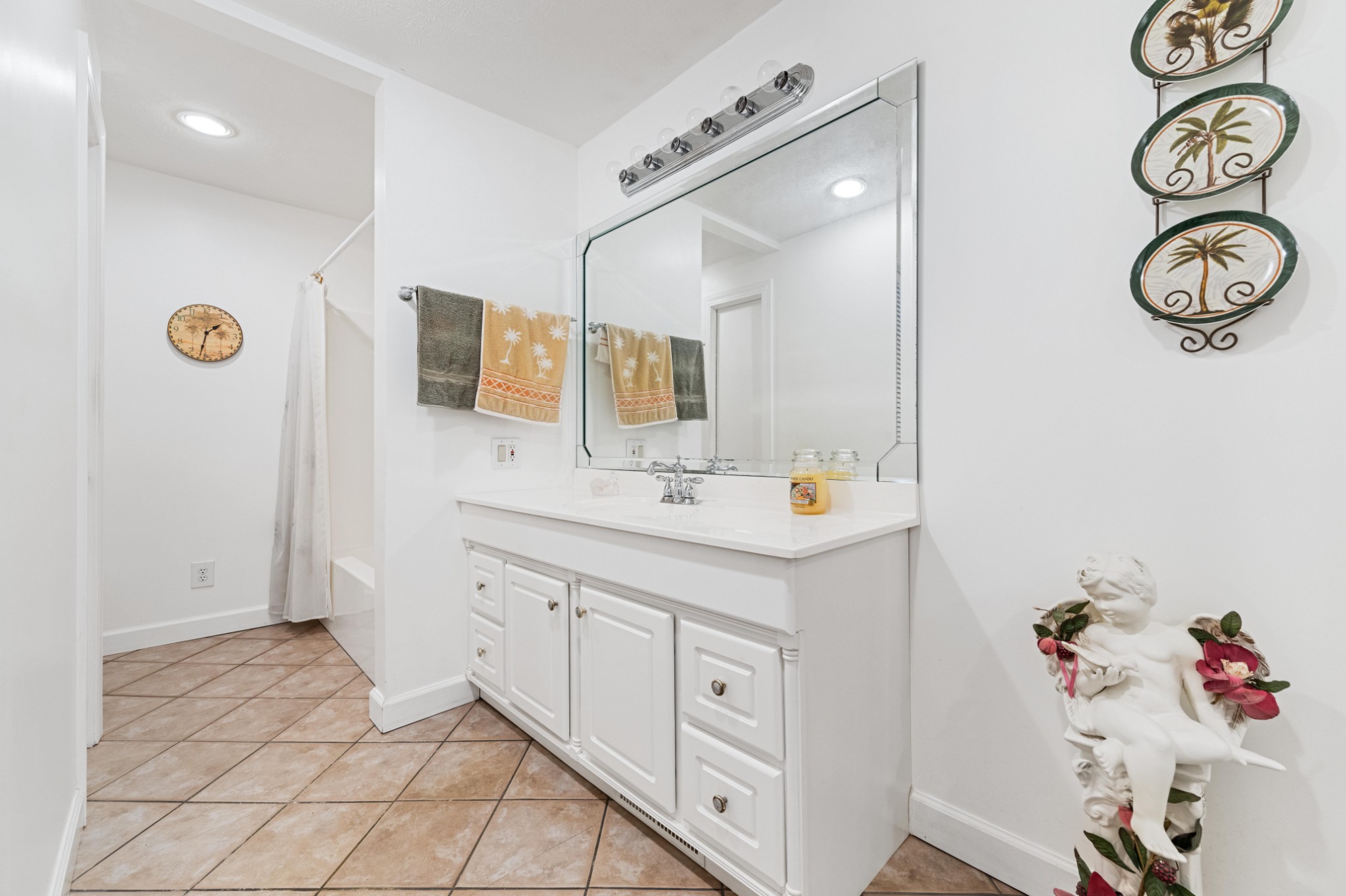 4519 Highway 100 Decaturville, TN 38329 - Photo 10 of 31 a bathroom with a sink and a mirror