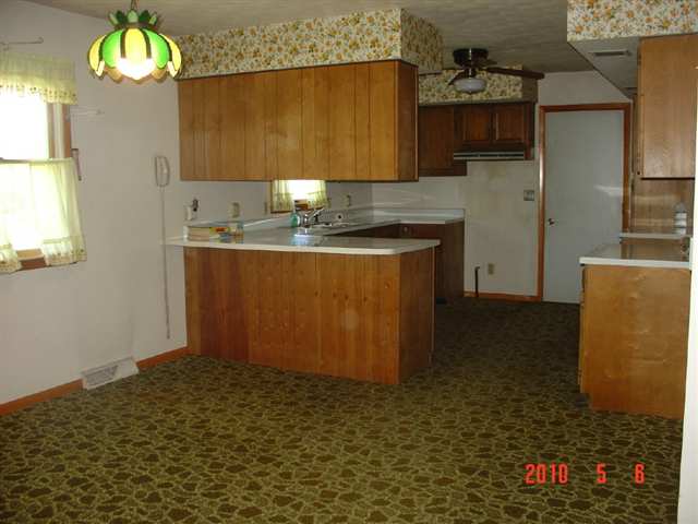 602 Golf Crest Court Eureka, IL 61530 - Photo 5 of 13 Gallery Image 5