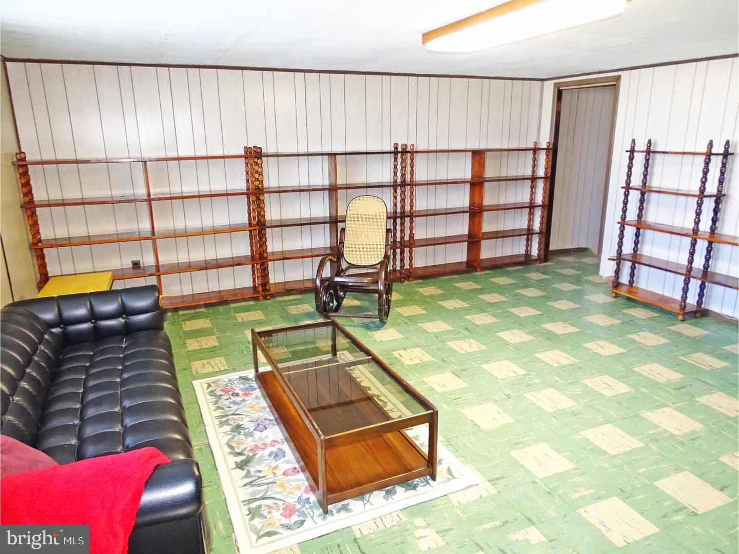 8841 Blue Grass Road Philadelphia, PA 19152 - Photo 24 of 25 Family Room