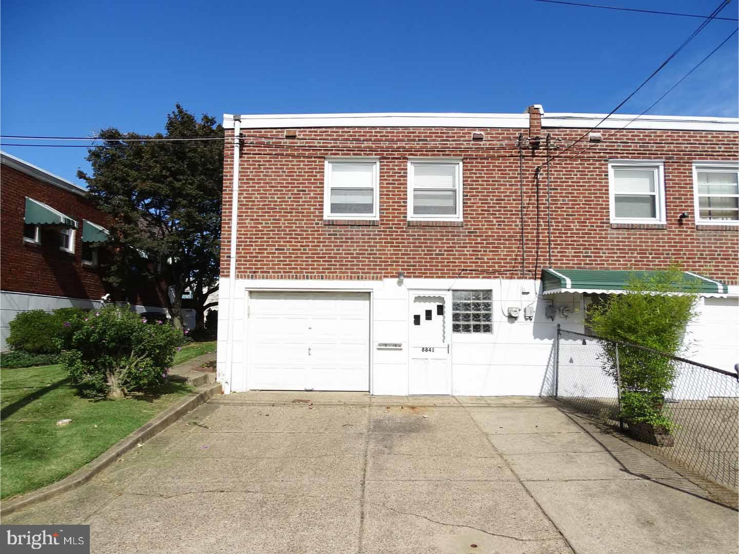 8841 Blue Grass Road Philadelphia, PA 19152 - Photo 5 of 25 Garage