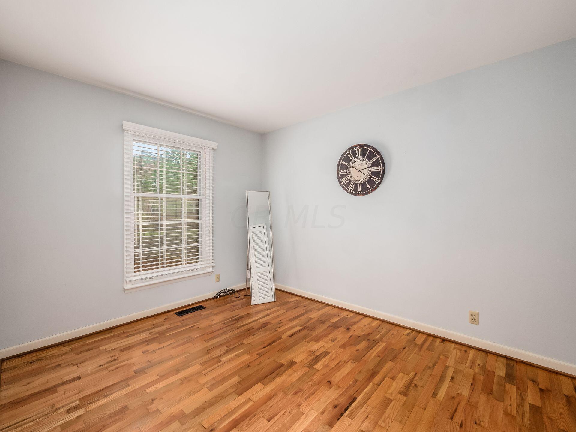 1631 Roxbury Road, Unit A2 Columbus, OH 43212 - Photo 24 of 38 Bedroom 2