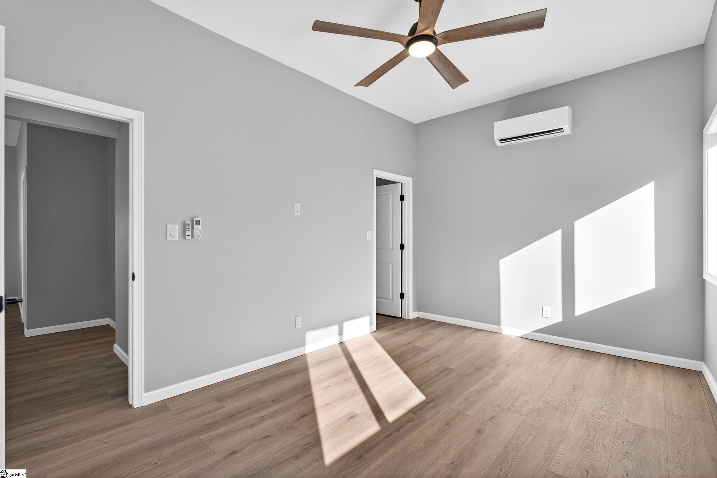 35 Henry Street Greenville, SC 29605 - Photo 12 of 38