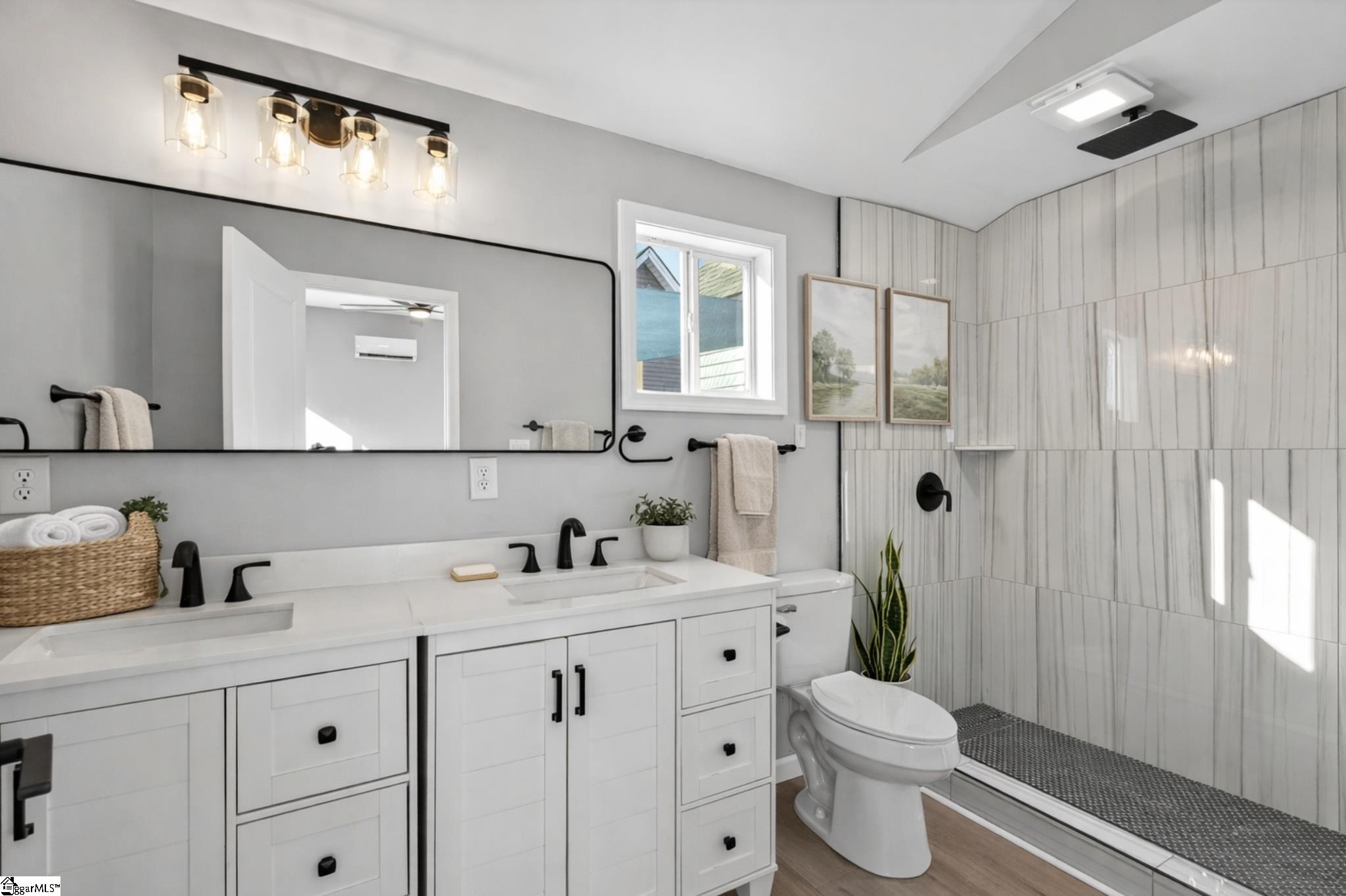 35 Henry Street Greenville, SC 29605 - Photo 14 of 38 Virtually Staged