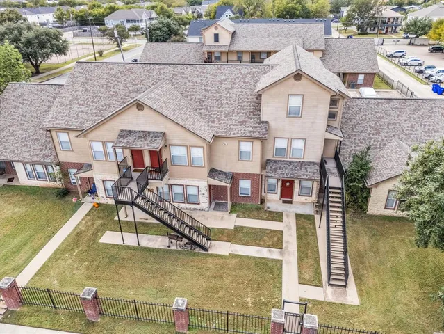 $169,900 | 1401 Bagby Avenue, Unit 3, Waco, TX 76706