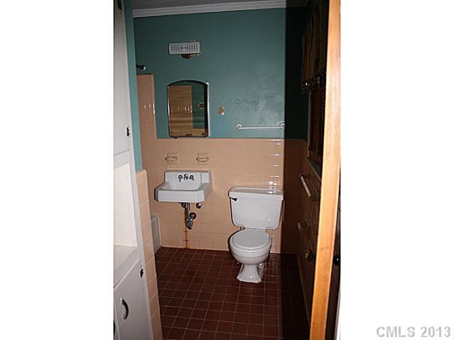 735 Belleview Road Rock Hill, SC 29730 - Photo 8 of 12 a bathroom with a toilet