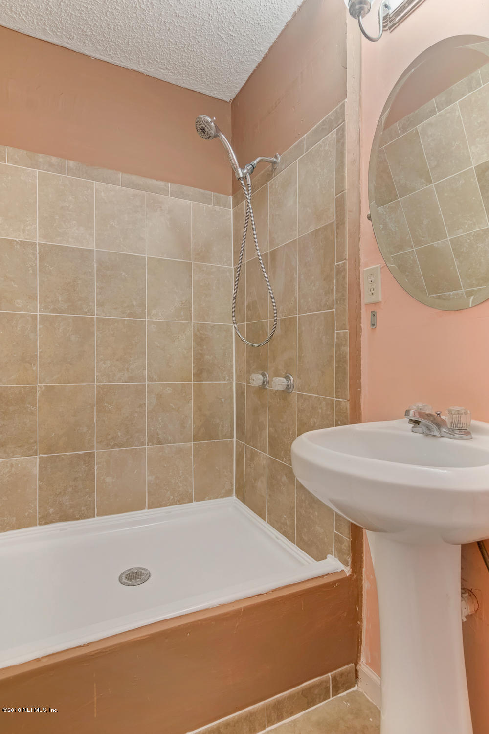 4604 Barnes Road South Jacksonville, FL 32207 - Photo 5 of 8 Bath