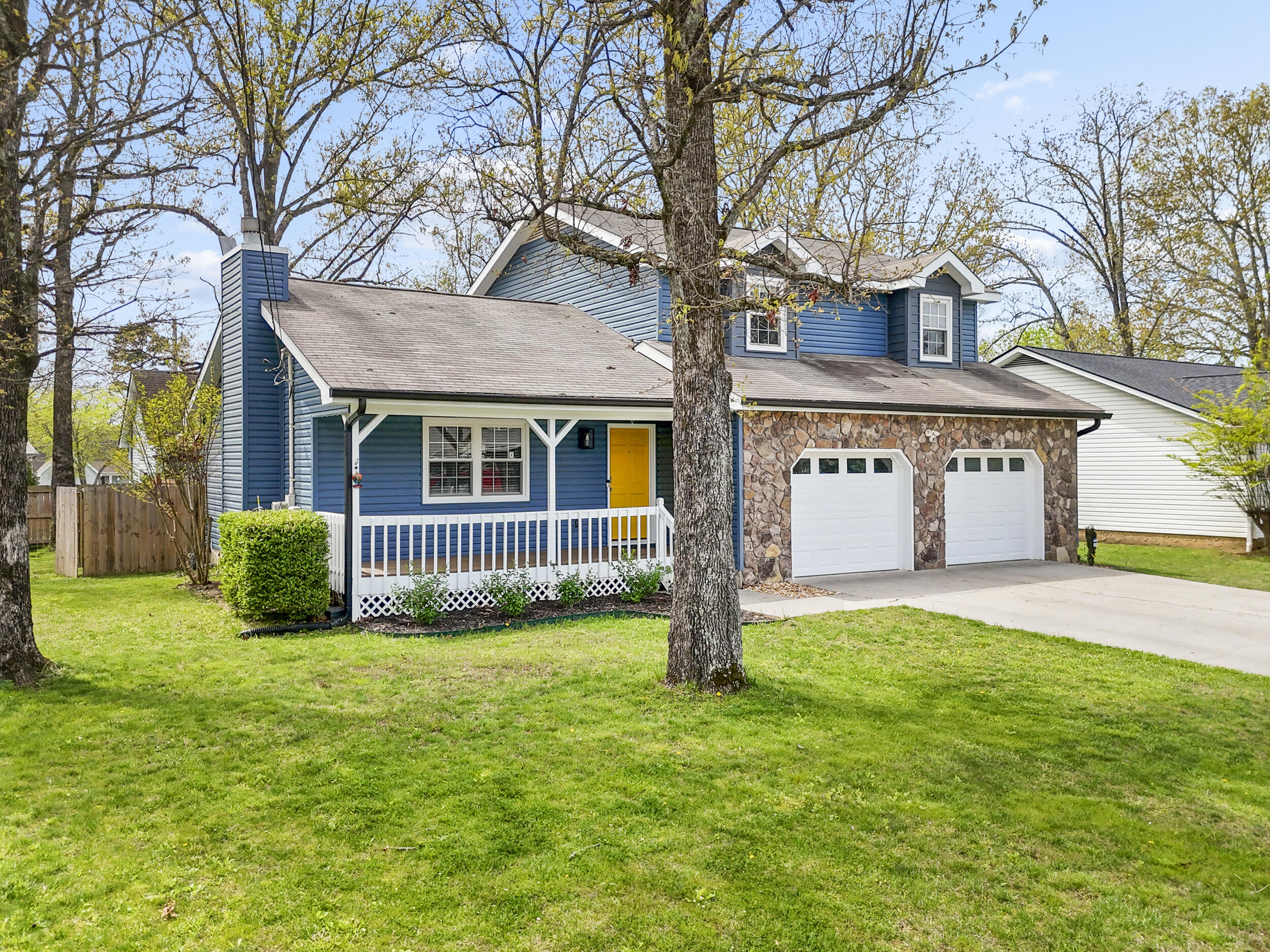 8712 Oak View Drive Chattanooga, TN 37421 - Photo 1 of 27 dji_20260407014013_0939_d