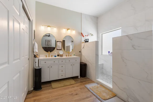 a view of a house with outdoor space and porch