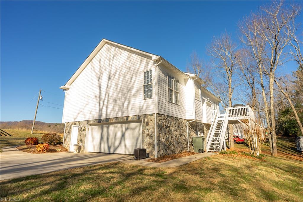 354 Shingle Gap Road Purlear, NC 28665 - Photo 4 of 42