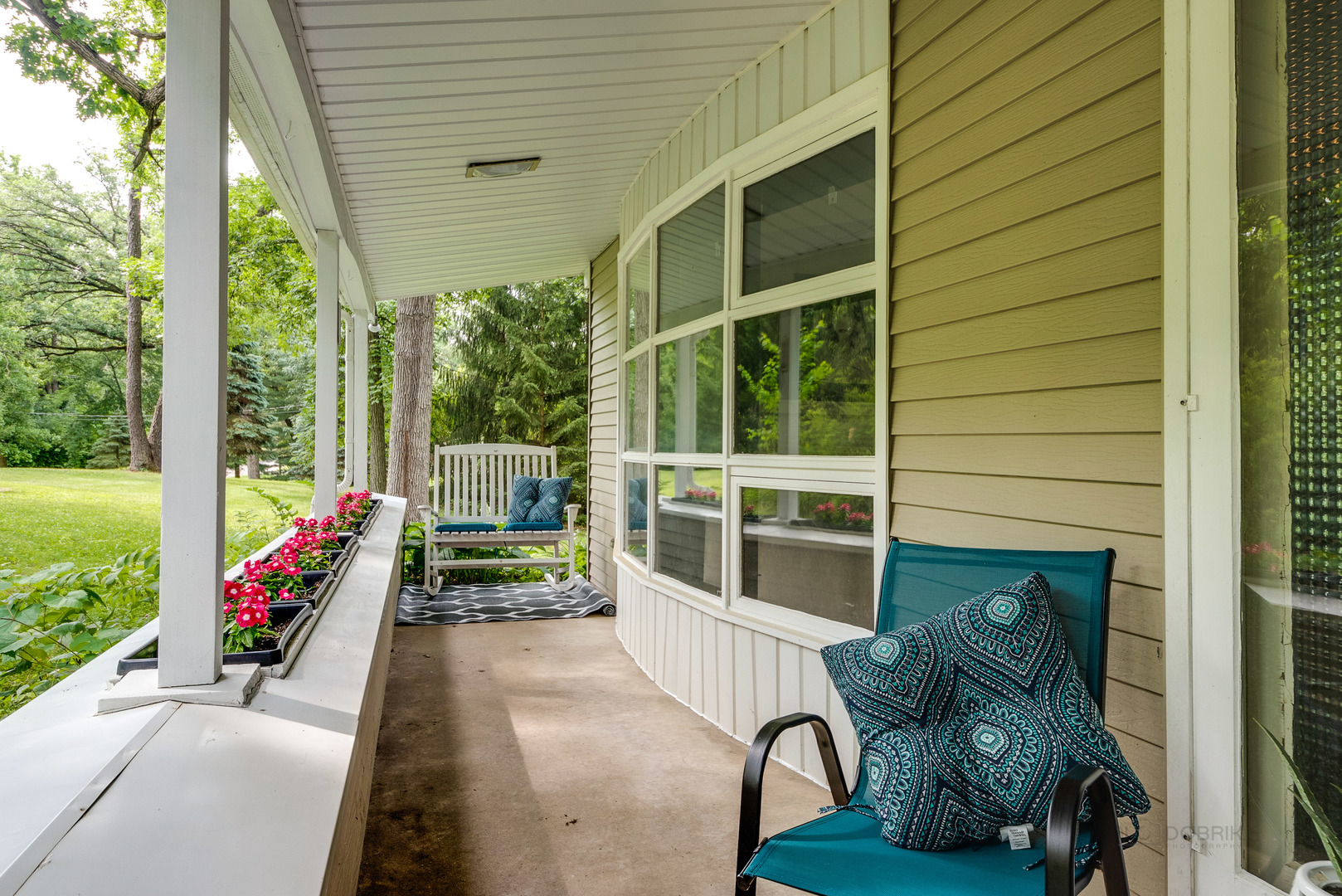 703 Hickory Road Woodstock, IL 60098 - Photo 5 of 33