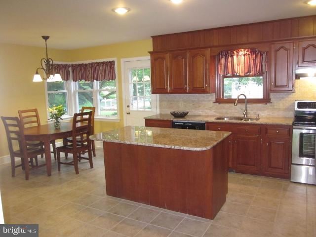 248 Buckfield Drive Lititz, PA 17543 - Photo 3 of 25 Gallery Image 3