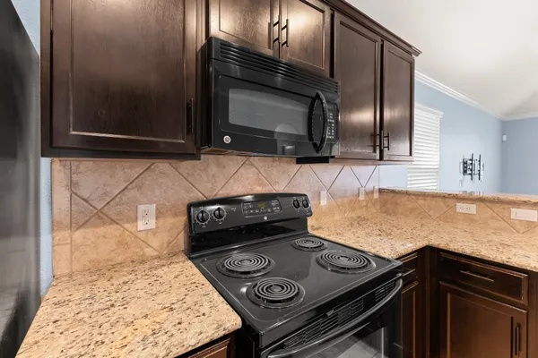 $1,895 | 244 Chickadee Lane, Leander, TX 78641