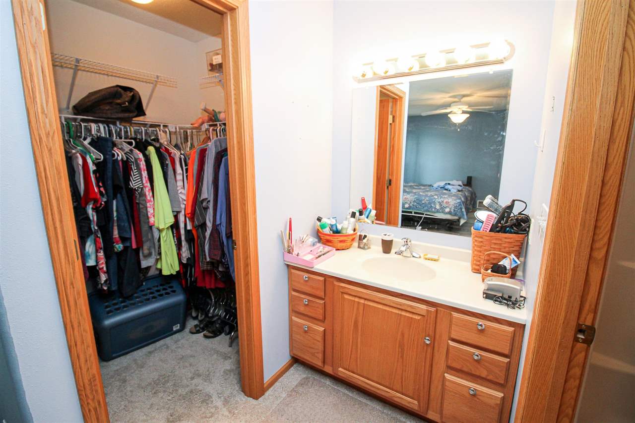 104 Whispering Wind Lane Center Point, IA 52213 - Photo 16 of 24 Gallery Image 16