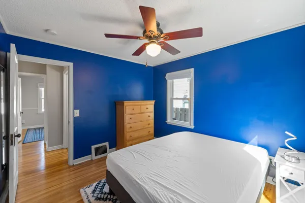 $2,495 | 2901 Zenith Avenue North, Robbinsdale, MN 55422