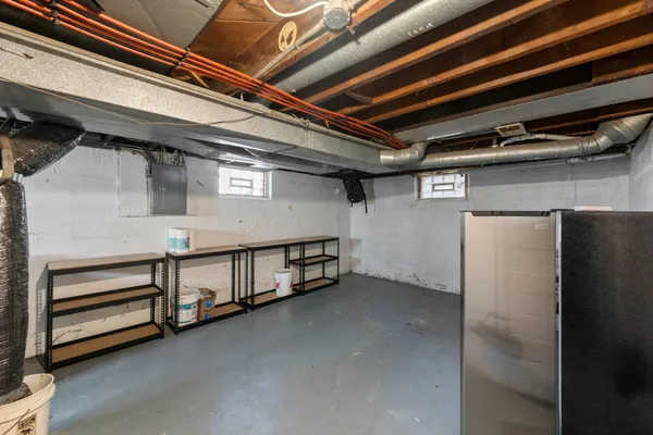 $2,495 | 2901 Zenith Avenue North, Robbinsdale, MN 55422