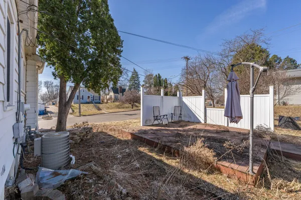 $2,495 | 2901 Zenith Avenue North, Robbinsdale, MN 55422